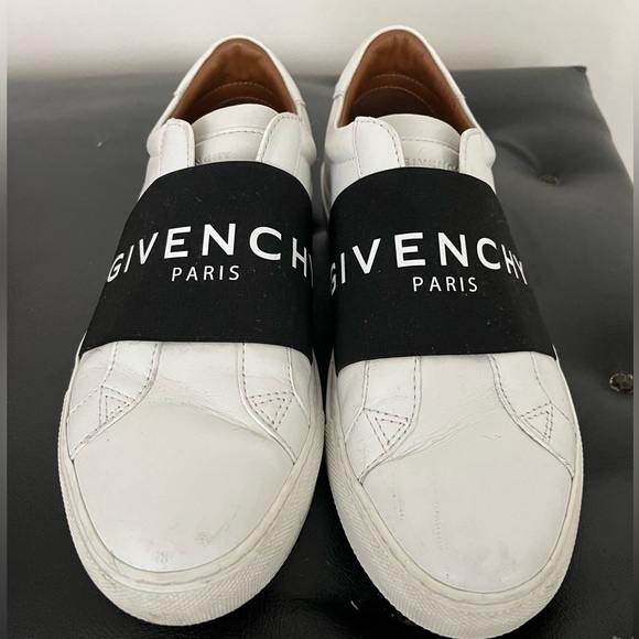 GIVENCHY CITY SPORT SNEAKER WITH BLACK STRAP - Picture 4 of 5